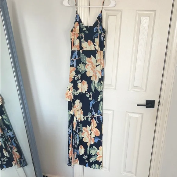 Elegant Floral Navy Maxi Dress - Picture 2 of 7